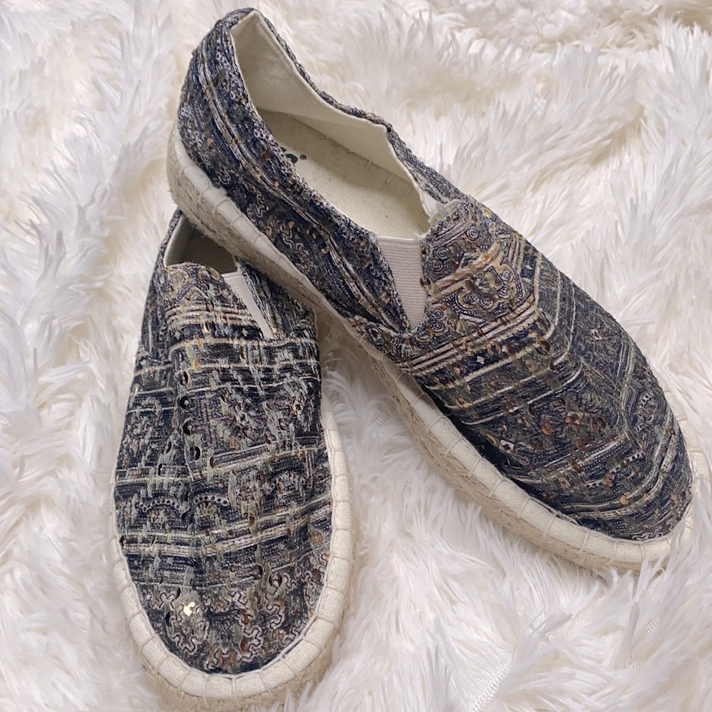 Muk Luks Gray Tan Sequin Espadrille Slip-On Shoes Size 8